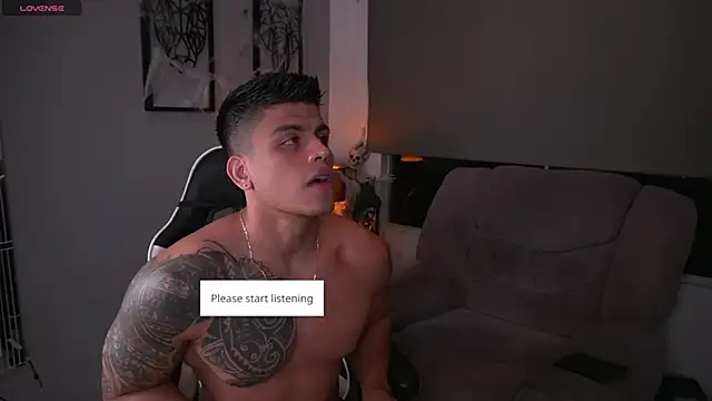 Snapshot of tyler_muscle1 chatting on October 2025 02:22:02 AM tyler muscle1 online show from October 2025 02:22:02 AM