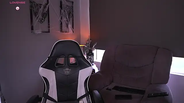 Snapshot of tyler_muscle1 chatting on October 2025 01:40:02 PM tyler muscle1 online show from October 2025 01:40:02 PM