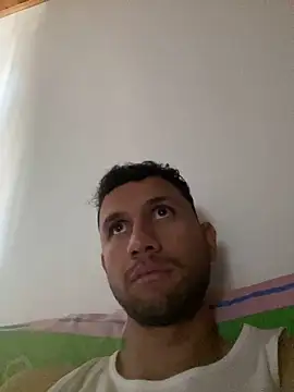 Snapshot of Michaell_Spinelly chatting on October 2025 08:17:02 PM Michaell Spinelly online show from October 2025 08:17:02 PM