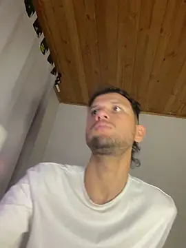 Snapshot of Michaell_Spinelly chatting on October 2025 10:41:01 PM Michaell Spinelly online show from October 2025 10:41:01 PM