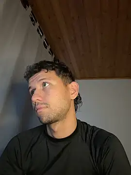 Snapshot of Michaell_Spinelly chatting on October 2025 07:24:02 PM Michaell Spinelly online show from October 2025 07:24:02 PM