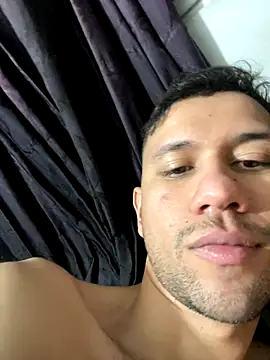 Snapshot of Michaell_Spinelly chatting on November 2025 09:04:02 PM Michaell Spinelly online show from November 2025 09:04:02 PM