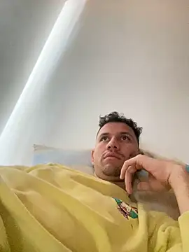 Snapshot of Michaell_Spinelly chatting on November 2025 04:40:01 PM Michaell Spinelly online show from November 2025 04:40:01 PM