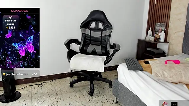 Snapshot of Cailinmilf chatting on September 2025 08:31:01 PM Cailinmilf online show from September 2025 08:31:01 PM