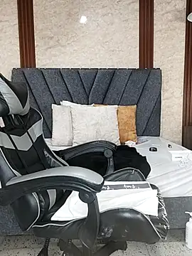 Snapshot of Cailinmilf chatting on October 2025 09:46:02 PM Cailinmilf online show from October 2025 09:46:02 PM