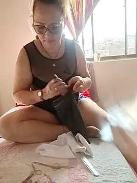 Snapshot of Cailinmilf chatting on November 2025 08:18:01 PM Cailinmilf online show from November 2025 08:18:01 PM