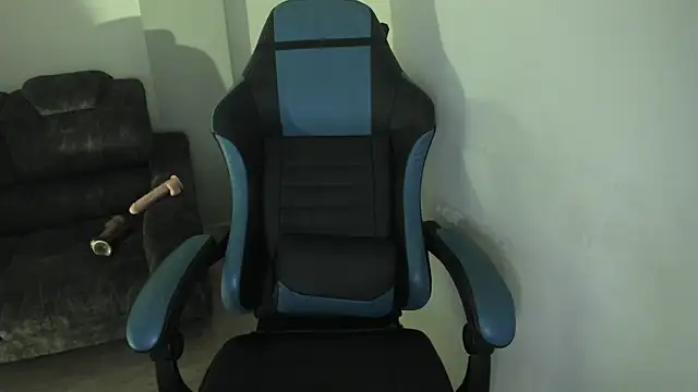 Snapshot of Scarbadgirl_ chatting on October 2025 03:28:01 AM Scarbadgirl online show from October 2025 03:28:01 AM