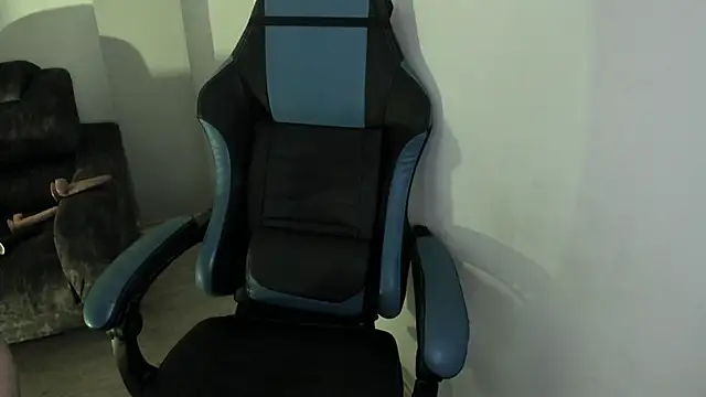 Snapshot of Scarbadgirl_ chatting on October 2025 03:17:01 AM Scarbadgirl online show from October 2025 03:17:01 AM