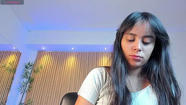 freyja sweet  online show from October 2025 12:05:01 PM