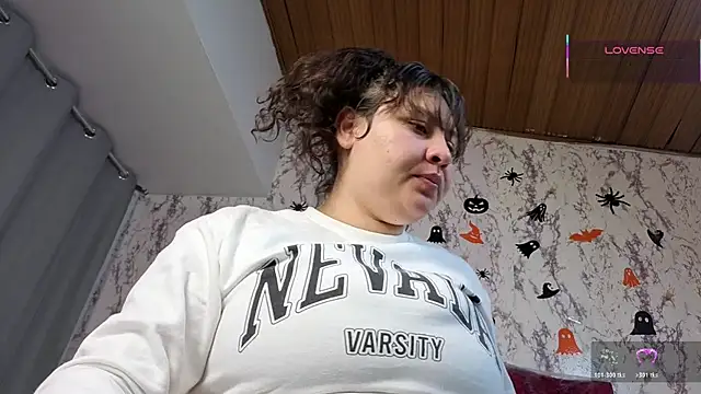 Snapshot of Larissa_Antonella chatting on November 2025 03:41:01 AM Larissa Antonella online show from November 2025 03:41:01 AM