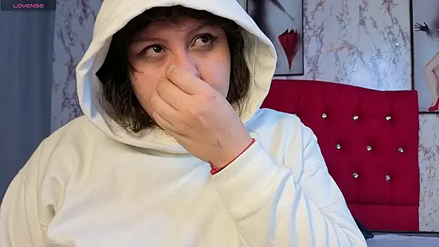 Snapshot of Larissa_Antonella chatting on November 2025 03:39:02 AM Larissa Antonella online show from November 2025 03:39:02 AM