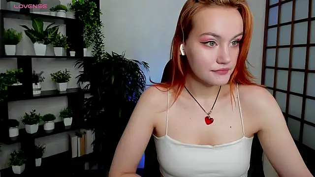 Snapshot of Ida_FaneStain chatting on September 2025 02:28:02 AM Ida FaneStain online show from September 2025 02:28:02 AM