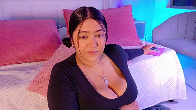 Leah Bensson online show from September 2025 02:50:02 PM