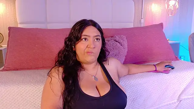 Leah Bensson online show from September 2025 03:12:02 PM