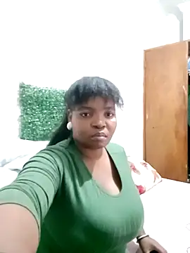 ShySexyBaddiexx online show from October 2025 12:55:02 AM