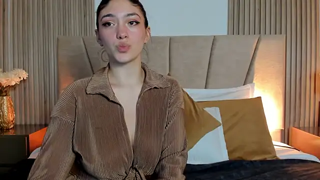 Snapshot of Victoria_Beaumont chatting on November 2025 11:33:02 AM Victoria Beaumont online show from November 2025 11:33:02 AM