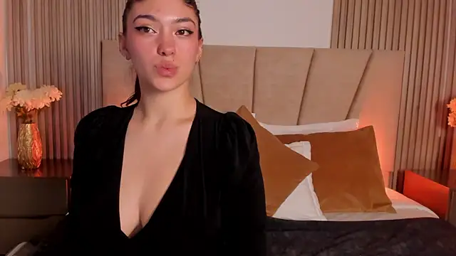 Snapshot of Victoria_Beaumont chatting on November 2025 12:05:02 PM Victoria Beaumont online show from November 2025 12:05:02 PM