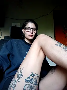 Snapshot of Darkw1tch chatting on October 2025 10:25:01 AM Darkw1tch online show from October 2025 10:25:01 AM