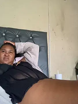 Snapshot of ChubbyAssyiyer chatting on November 2025 06:02:02 AM ChubbyAssyiyer online show from November 2025 06:02:02 AM