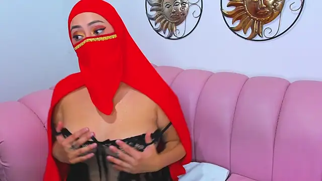 Snapshot of Aisha_Malek chatting on October 2025 08:05:02 PM Aisha Malek online show from October 2025 08:05:02 PM