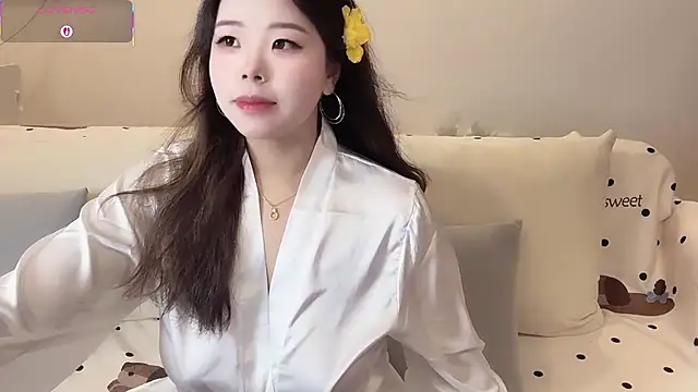 xiaotanbaby online show from October 2025 04:39:01 PM