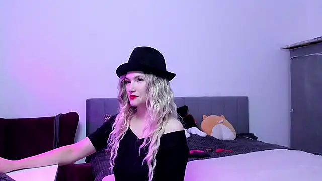 Snapshot of Katherine_Twilight chatting on October 2025 03:33:01 PM Katherine Twilight online show from October 2025 03:33:01 PM