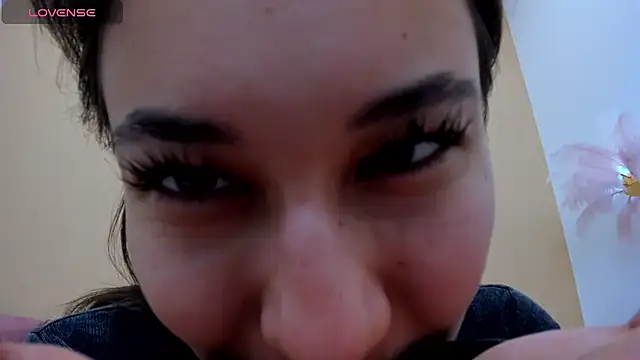 Snapshot of Kat__cat chatting on October 2025 03:18:02 AM Kat cat online show from October 2025 03:18:02 AM