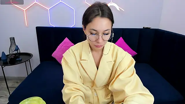 Snapshot of Kat__cat chatting on November 2025 01:29:02 AM Kat cat online show from November 2025 01:29:02 AM