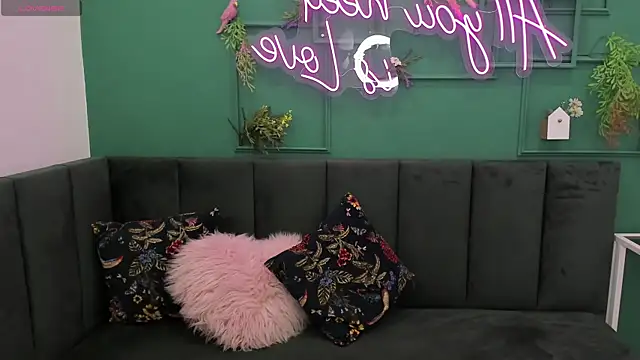 Snapshot of Kat__cat chatting on November 2025 01:37:01 AM Kat cat online show from November 2025 01:37:01 AM