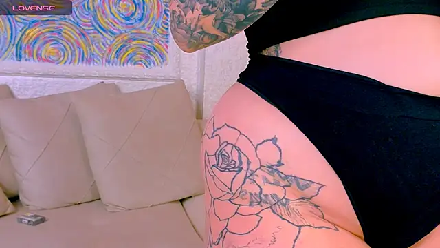 marrenaa online show from September 2025 04:12:02 AM