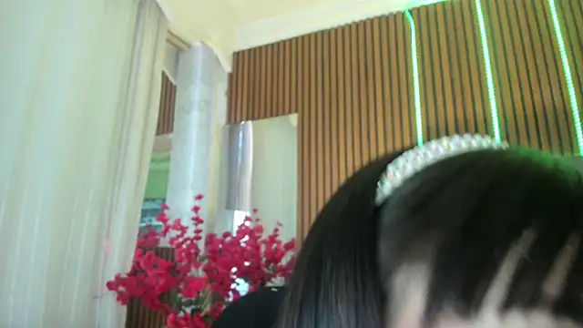 LunaaFerrari online show from September 2025 12:39:01 PM