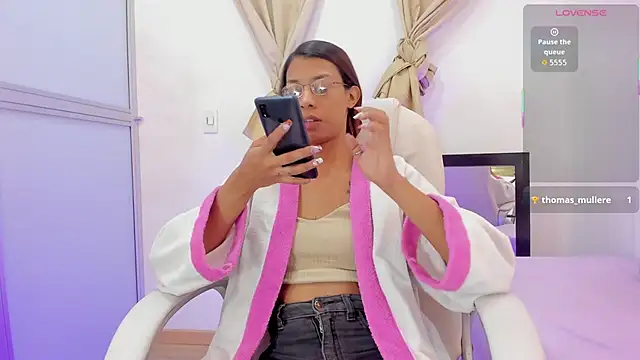 ivi lopez online show from October 2025 06:21:01 PM