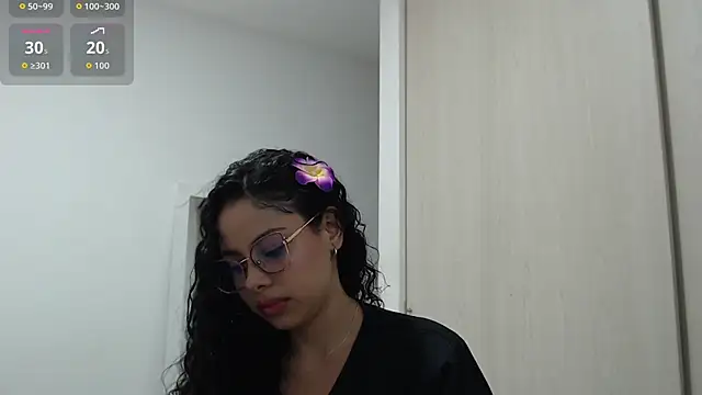 MelanieWillians online show from September 2025 06:54:01 PM