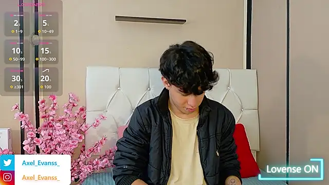 Snapshot of Axel__Evans chatting on October 2025 12:02:02 PM Axel Evans online show from October 2025 12:02:02 PM