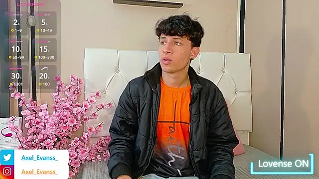 Snapshot of Axel__Evans chatting on October 2025 12:28:02 PM Axel Evans online show from October 2025 12:28:02 PM