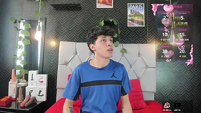 Snapshot of Axel__Evans chatting on October 2025 03:57:02 PM Axel Evans online show from October 2025 03:57:02 PM