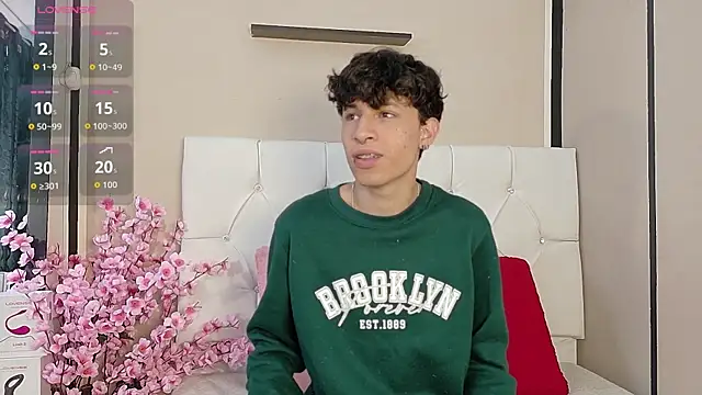 Snapshot of Axel__Evans chatting on October 2025 01:07:02 PM Axel Evans online show from October 2025 01:07:02 PM