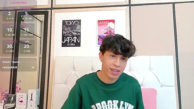 Snapshot of Axel__Evans chatting on November 2025 12:37:02 PM Axel Evans online show from November 2025 12:37:02 PM