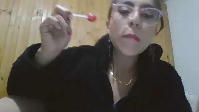 Snapshot of Roselingalvis13 chatting on October 2025 03:12:02 AM Roselingalvis13 online show from October 2025 03:12:02 AM