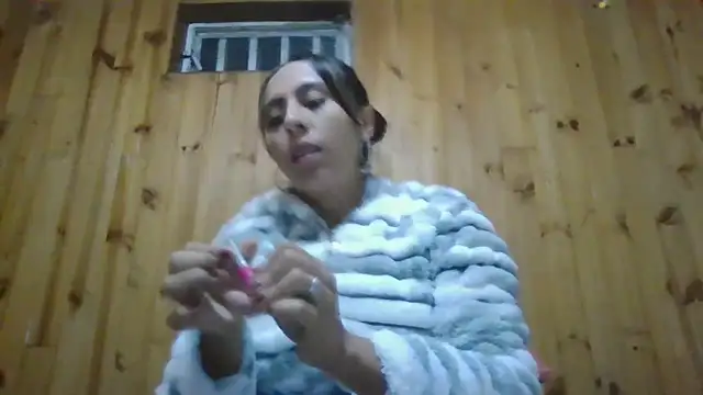 Snapshot of Roselingalvis13 chatting on October 2025 02:34:02 AM Roselingalvis13 online show from October 2025 02:34:02 AM