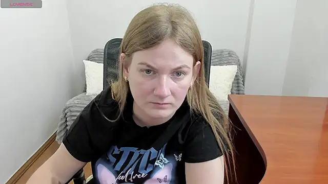 Snapshot of Alisha_Skyes chatting on December 2025 04:24:02 PM Alisha Skyes online show from December 2025 04:24:02 PM