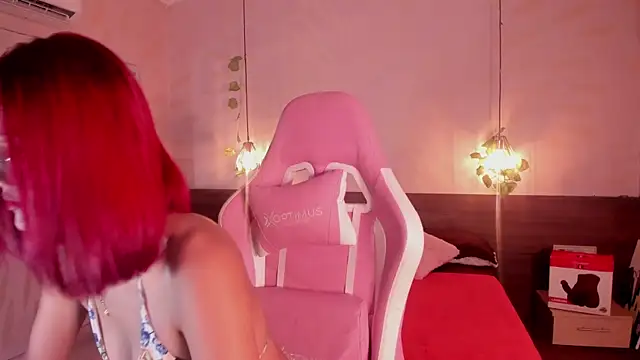 Snapshot of daphne_courtis chatting on October 2025 03:04:01 AM daphne courtis online show from October 2025 03:04:01 AM