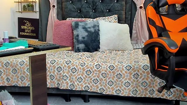 Snapshot of AustinCole01 chatting on November 2025 03:30:02 AM AustinCole01 online show from November 2025 03:30:02 AM