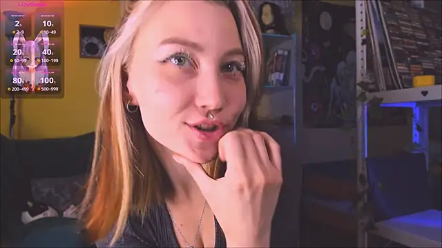 Snapshot of Nicole_matt chatting on October 2025 02:34:01 AM Nicole matt online show from October 2025 02:34:01 AM