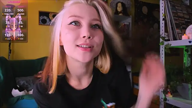 Snapshot of Nicole_matt chatting on October 2025 11:49:02 AM Nicole matt online show from October 2025 11:49:02 AM