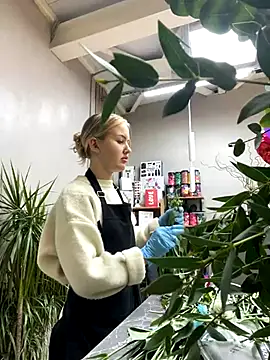 CandyVice online show from October 2025 06:05:02 PM