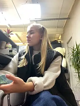 CandyVice online show from October 2025 05:12:02 PM