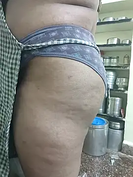 Snapshot of dhanshri143 chatting on October 2025 04:49:01 AM dhanshri143 online show from October 2025 04:49:01 AM