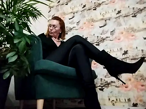 VelvetKarolina online show from October 2025 01:11:01 PM