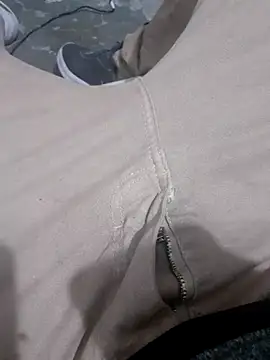 Lunaty00 online show from November 2025 11:27:01 AM